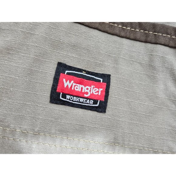 Wrangler mens' heave duty 8 pocket cargo workman khaki zip up shorts size 38 - Picture 6 of 9